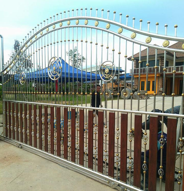 งานติดตั้งประตูม้วน