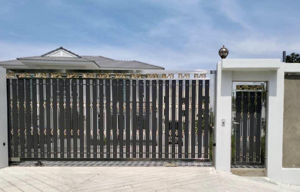 ผลงานประตูสแตนเลสวังจันทร์ ระยอง